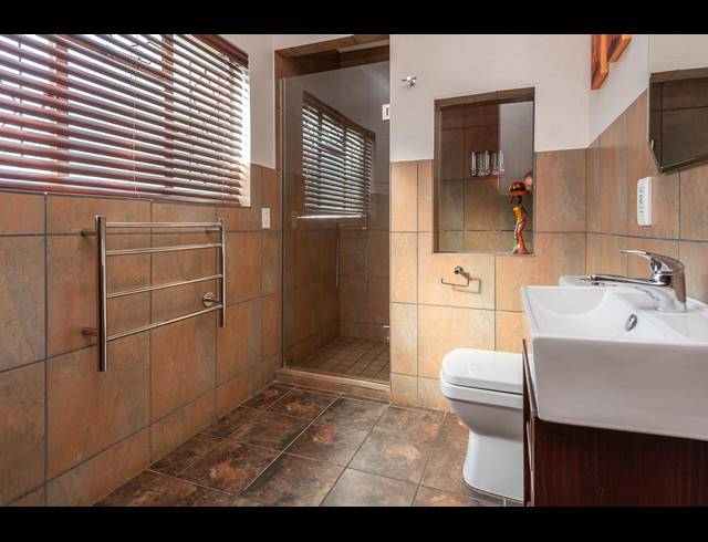 13 BEDROOM FREEHOLD FOR SALE IN ROODEKRANS